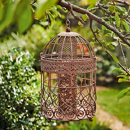 Bird Baths & Feeders 